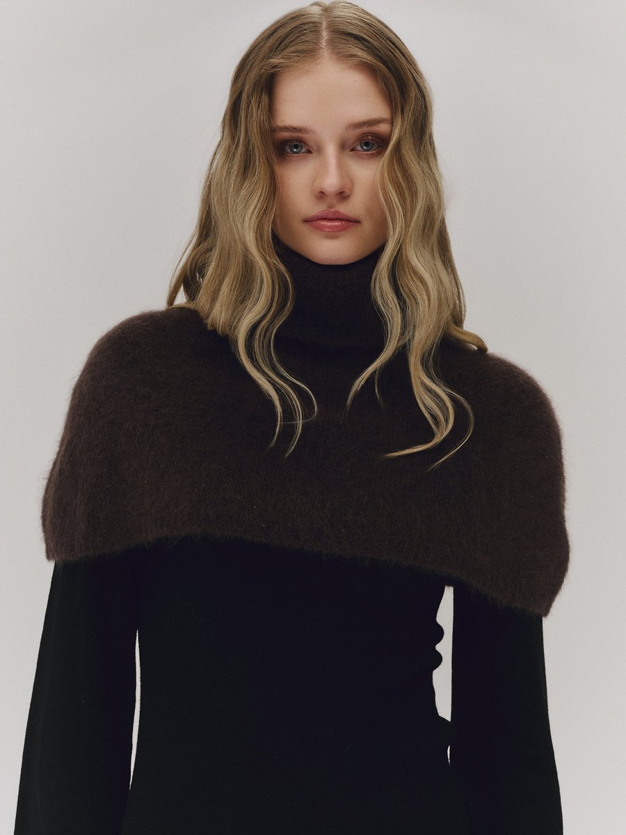 Sylvia Chunky Neck Brown