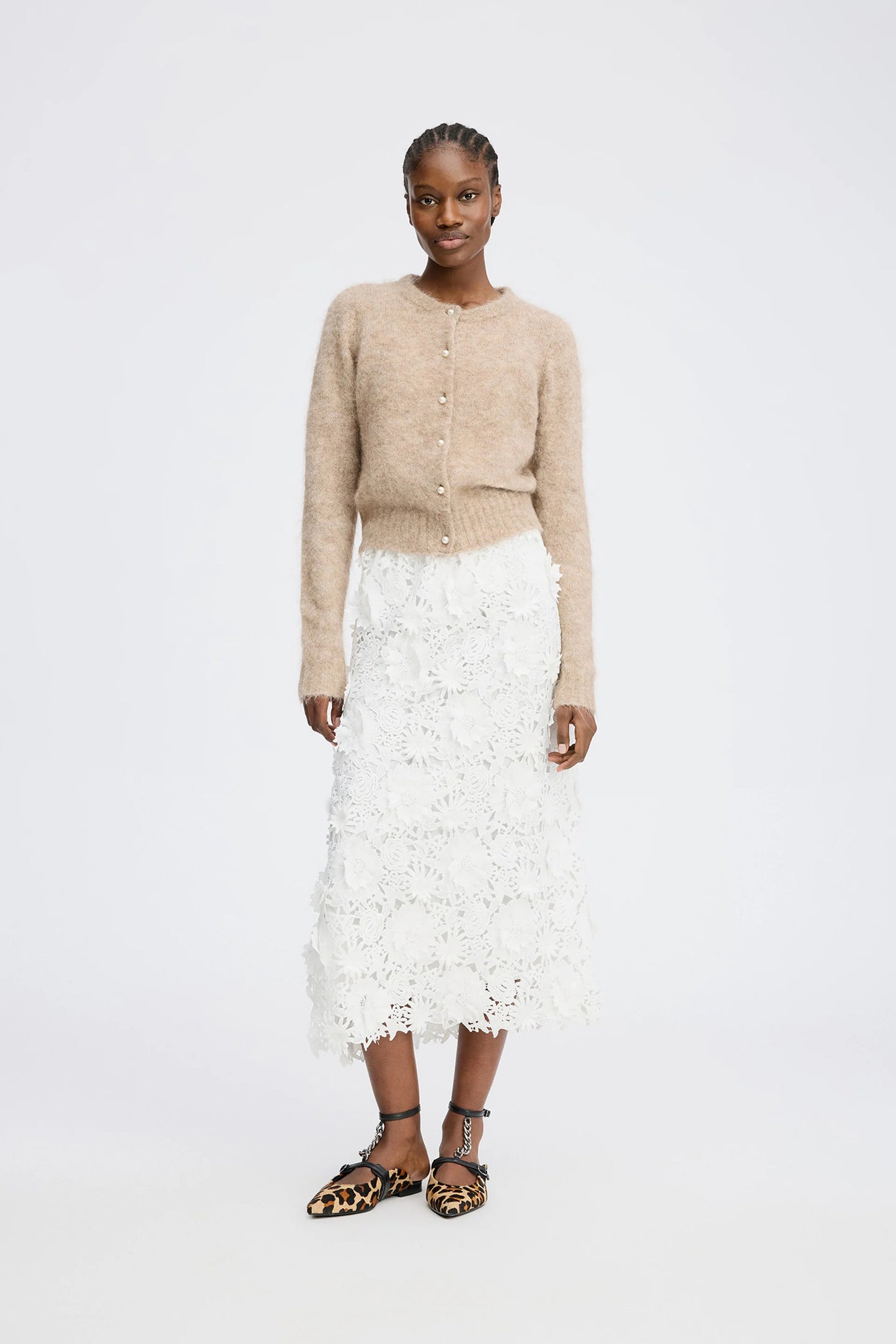 Povilla Cardigan Sand