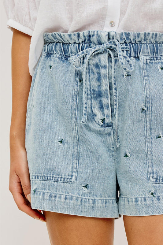 Foster Shorts Ivory Carnations