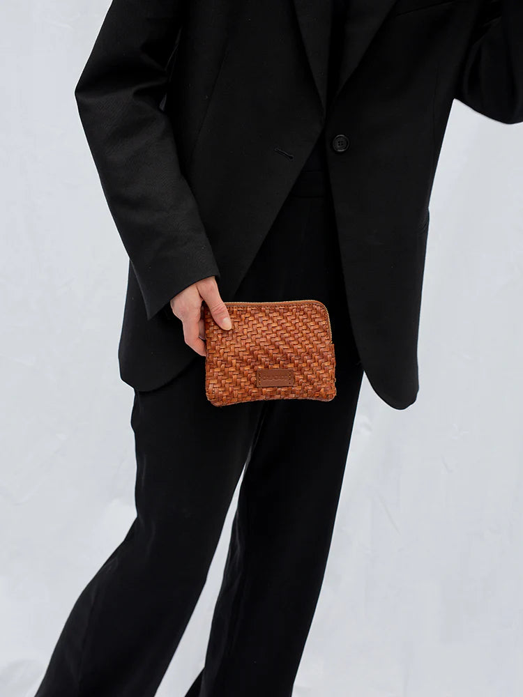 Batu XS Black Dama