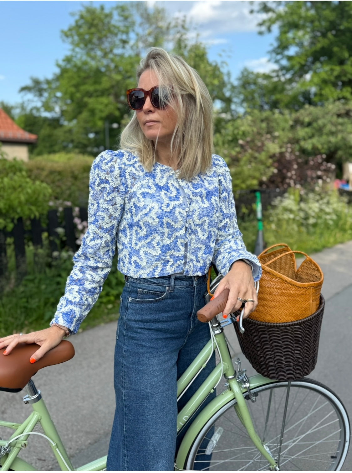 Embroidered Jacket Blue Bloom
