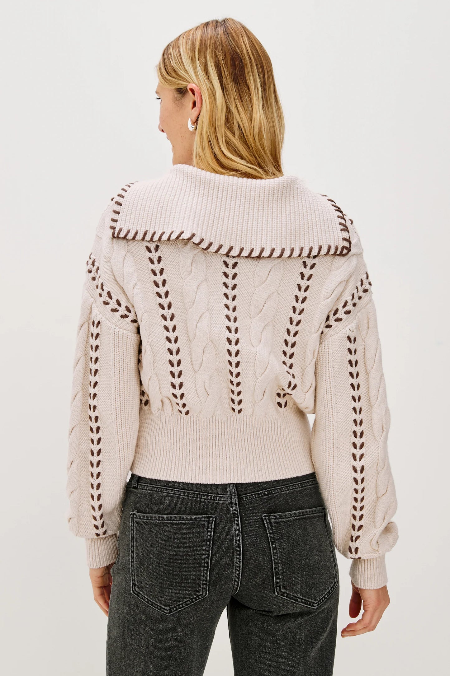 Lune Oatmeal Brown With Stitch