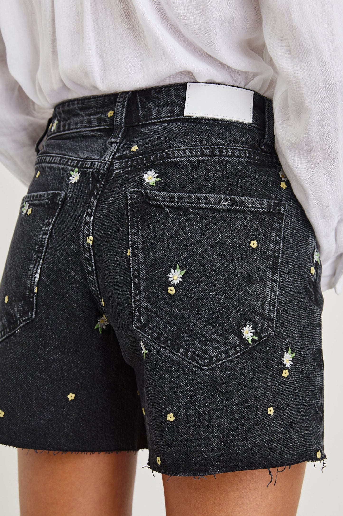 Mesa Ash Black Floral