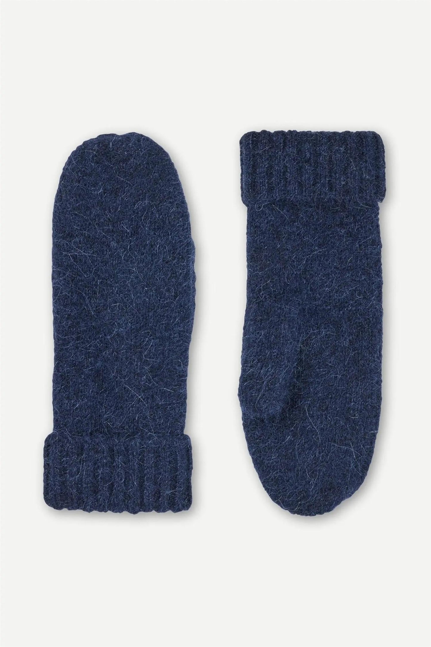 Sajeanne Mitten Salute