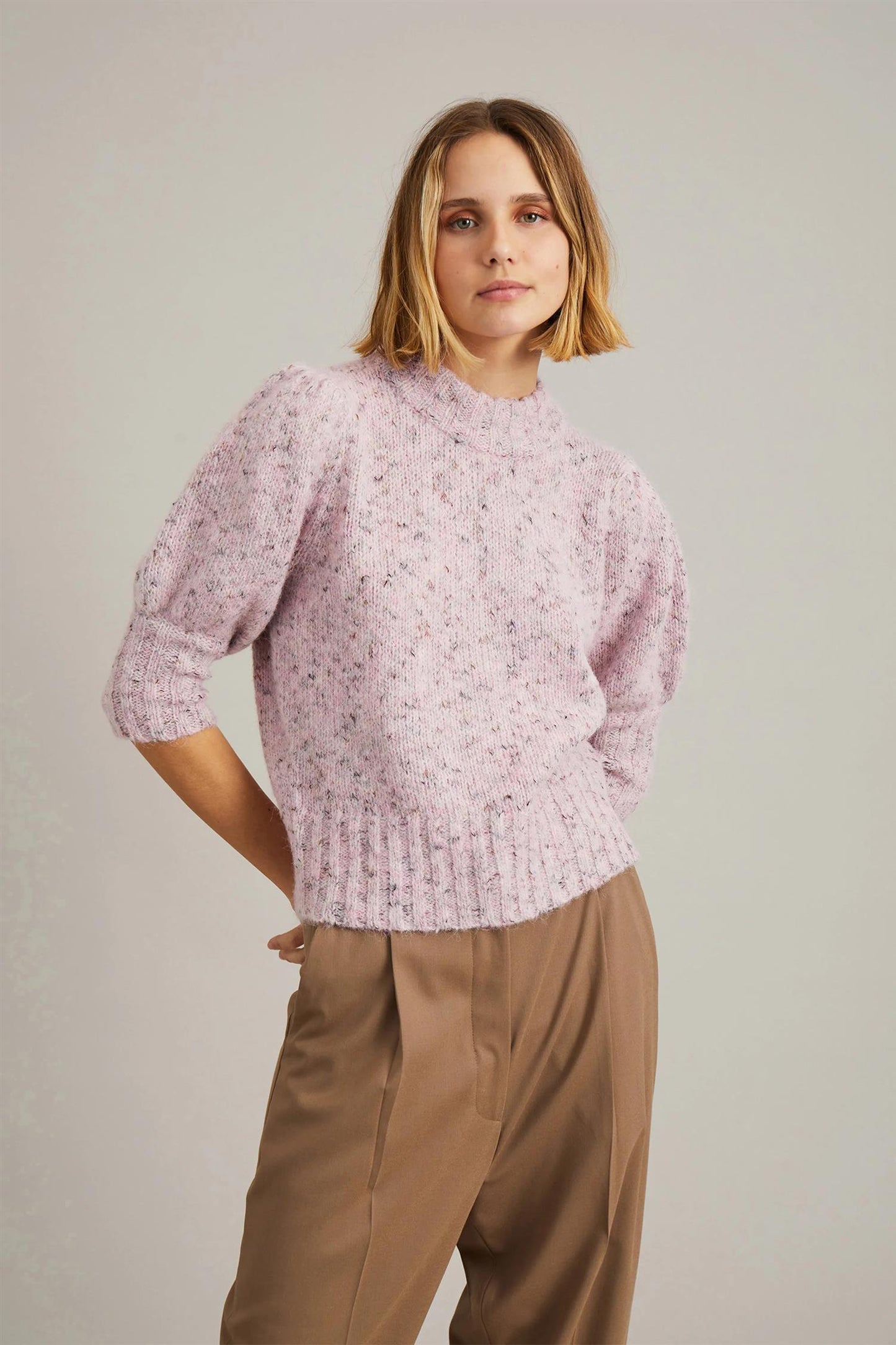 Aira Knit Rose - No22 Damplassen