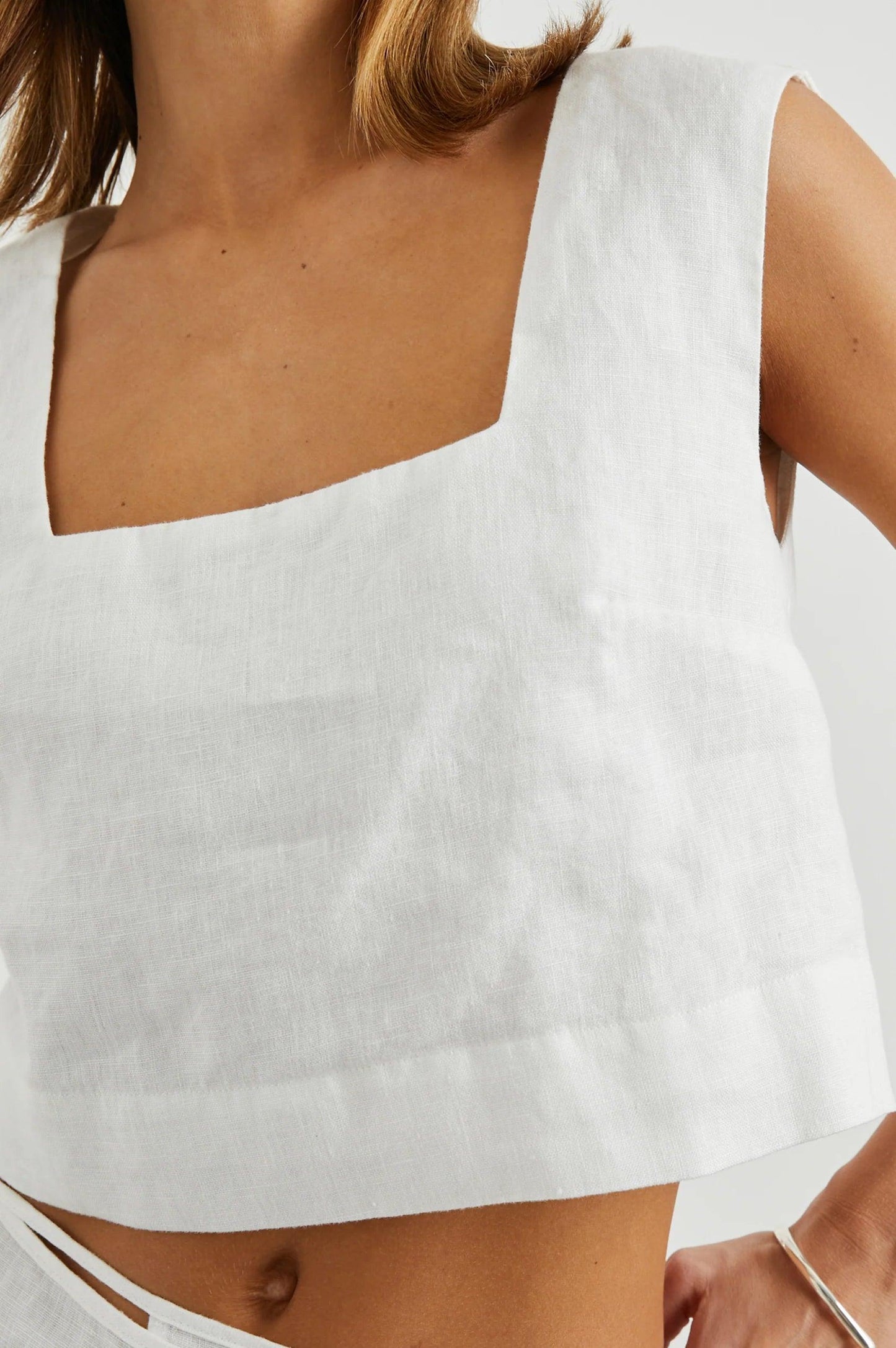 Akira Top White - No22 Damplassen