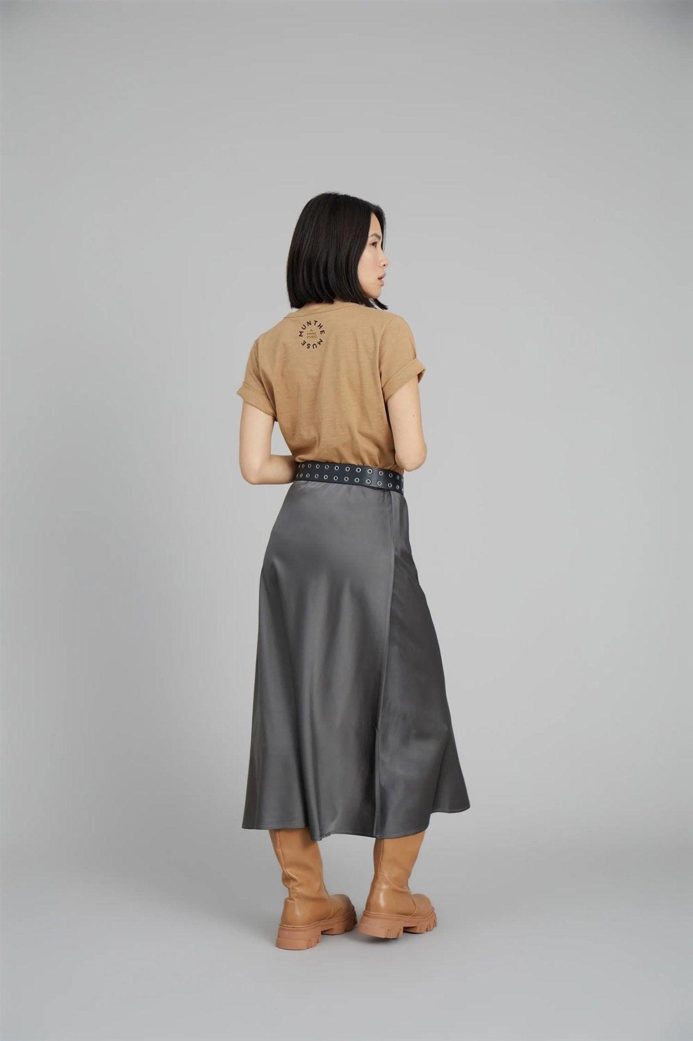 Munthe - Babe Skirt Army - No22 Damplassen
