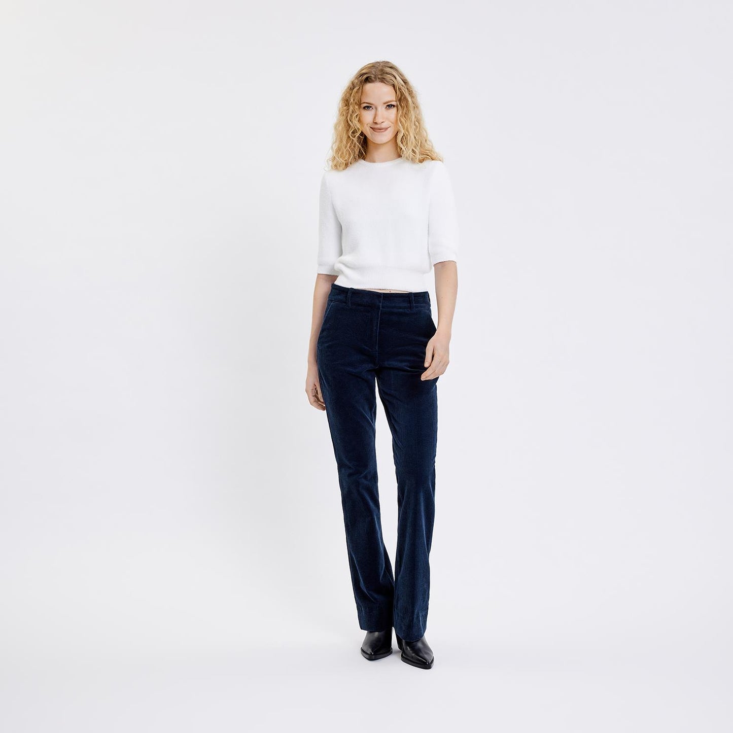 Clara Corduroy Dark Blue - No22 Damplassen