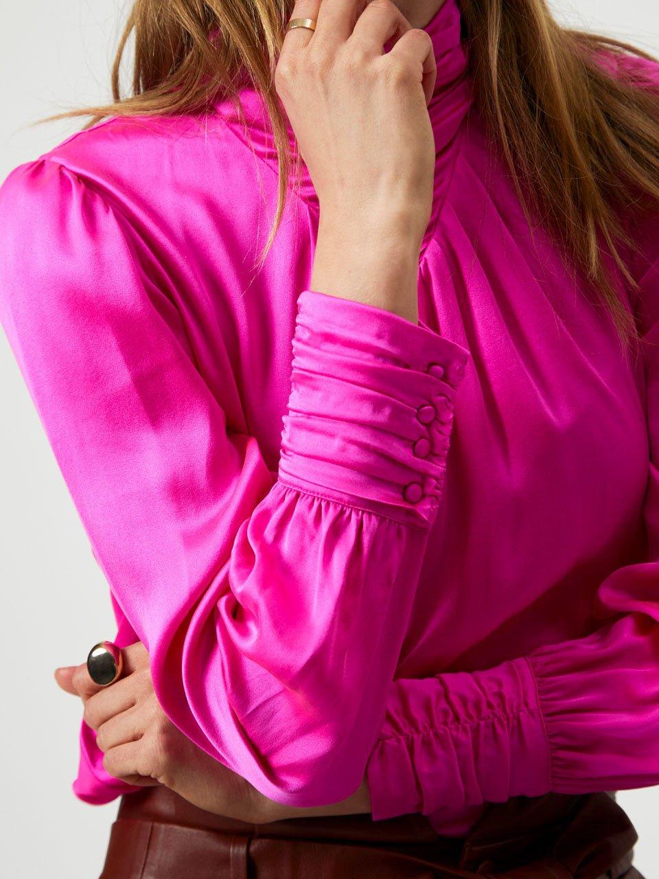 Coline High Collar Top Pink Energy - No22 Damplassen