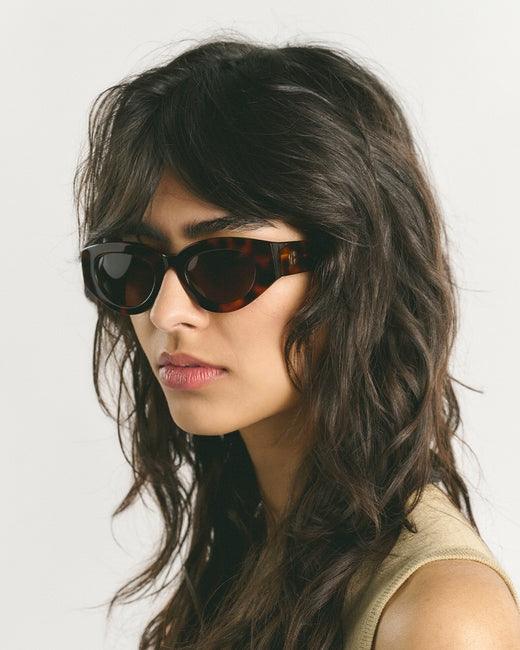 Ines Tortoise Brown - No22 Damplassen