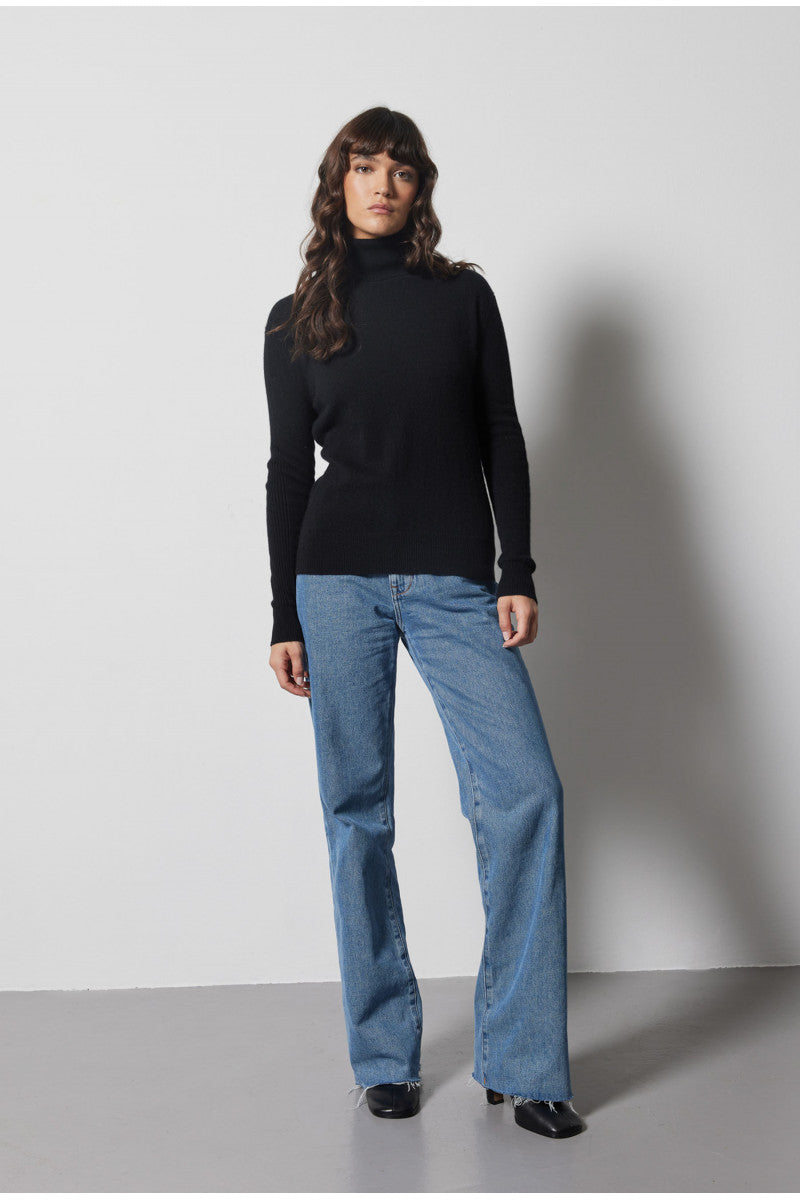 Laurene Turtleneck Sweater Noir - No22 Damplassen