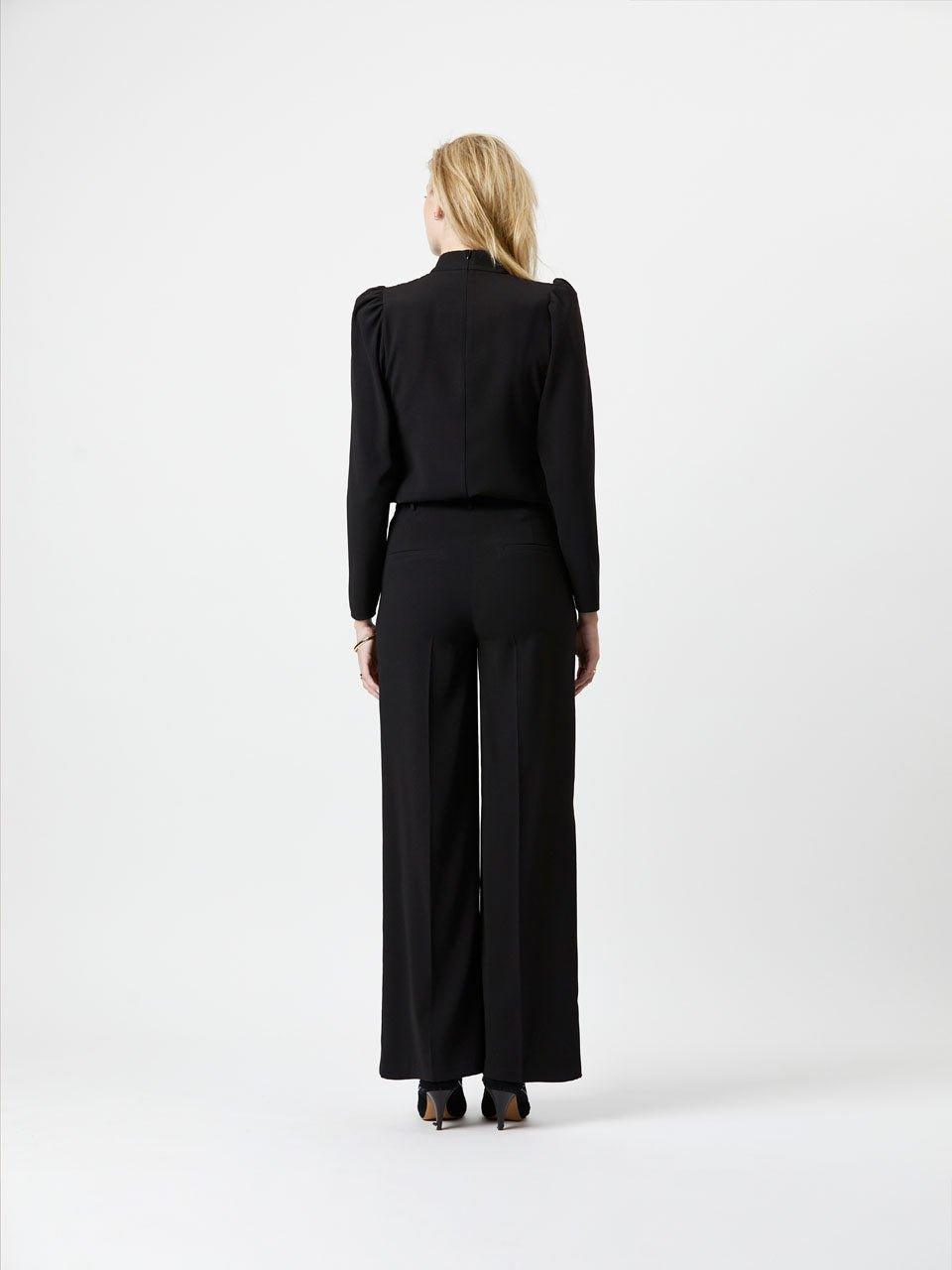 Ode Detail Top Black - No22 Damplassen