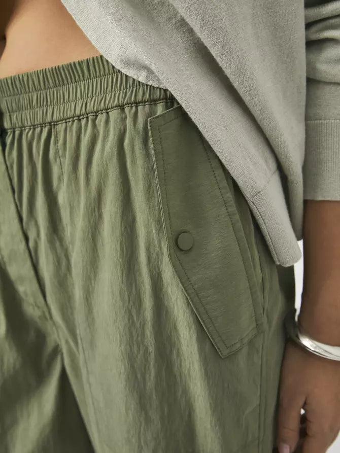 Tiffen Parachute Cargo Pants Thyme Green - No22 Damplassen