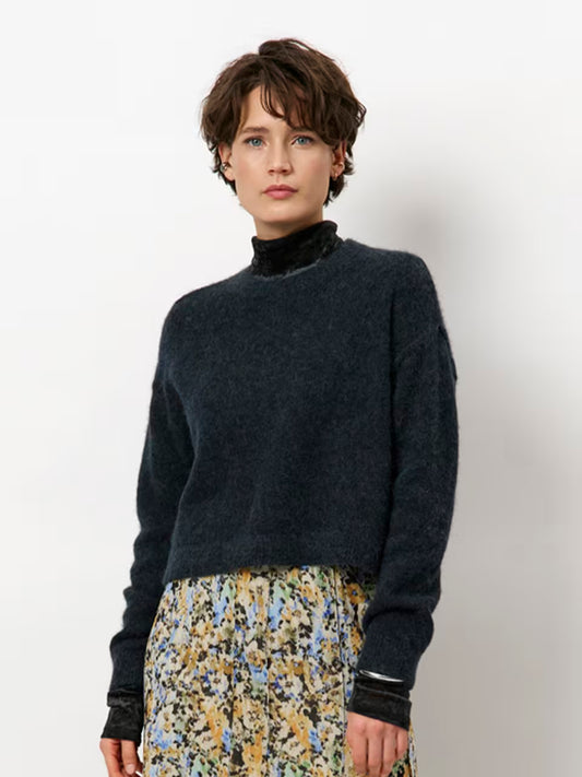 Ariama Crewneck Sweater Midnight Green
