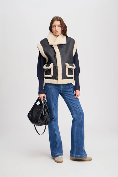 Lurple Vest Black