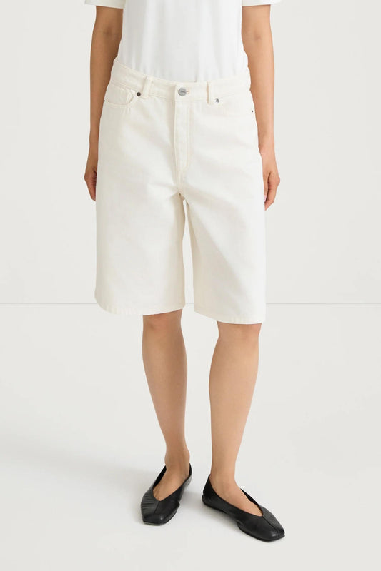 Kayne Shorts Ecru