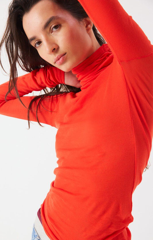 Massachusetts Turtleneck Vintage Strawberry