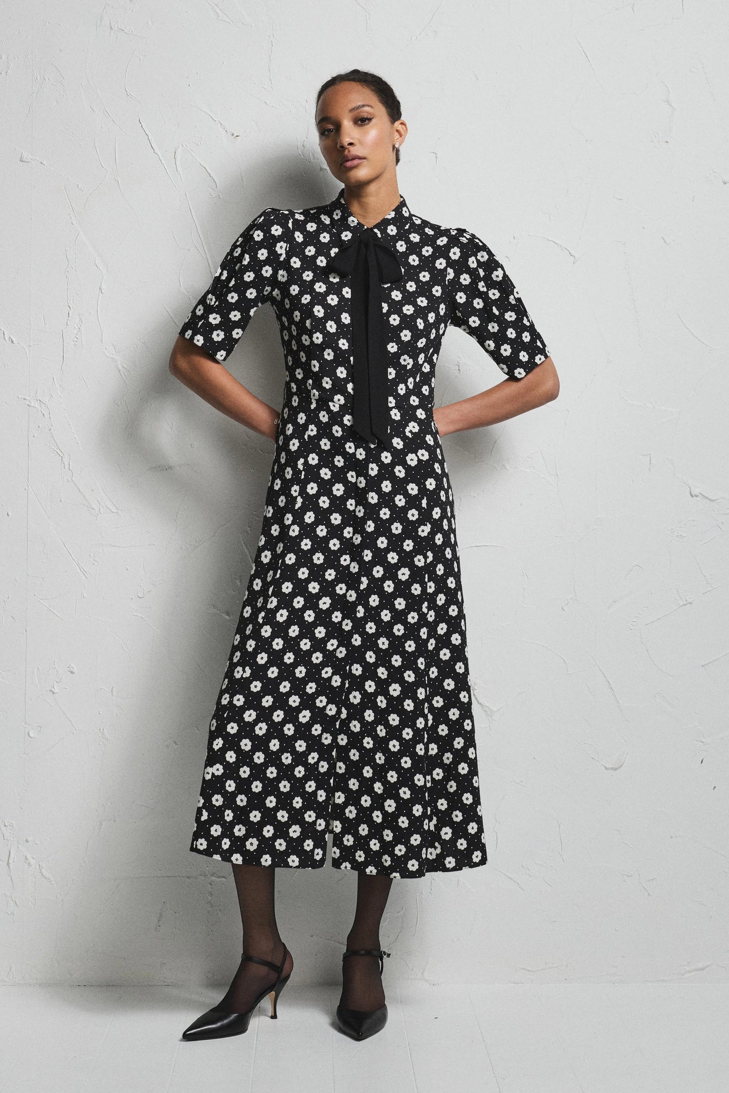 Charlotte Dress Creme Fleur Black
