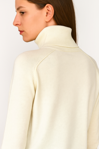 Pola Turtleneck Ecru