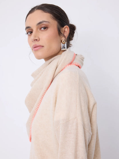 Elga Encharpe Triangle Scarf