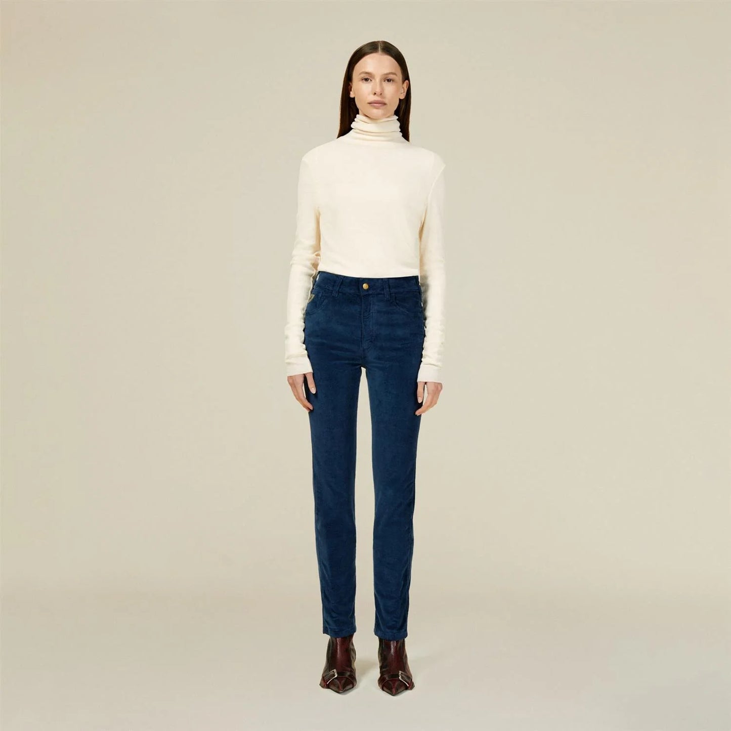 Malena Micro Cord Soft Ecru