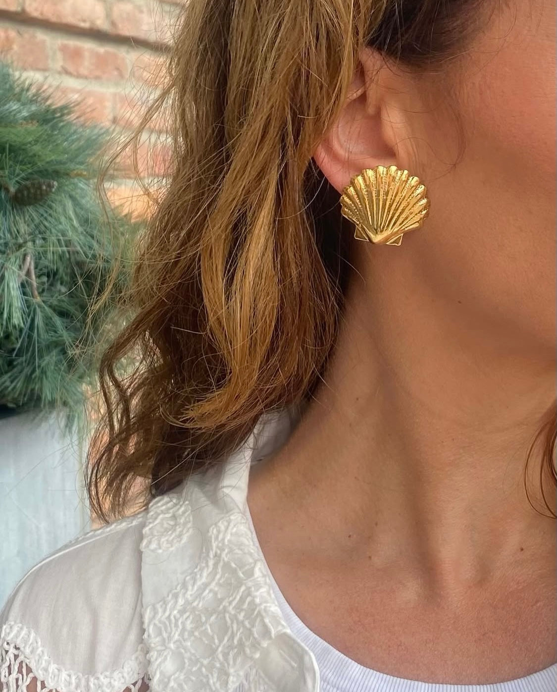 Gold Shell Earrings