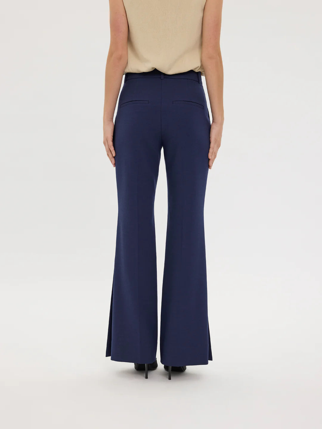 Olivia Insignia Blue