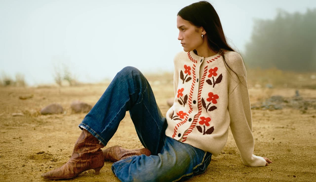 klær-bluser-skjørt-bukser-salg