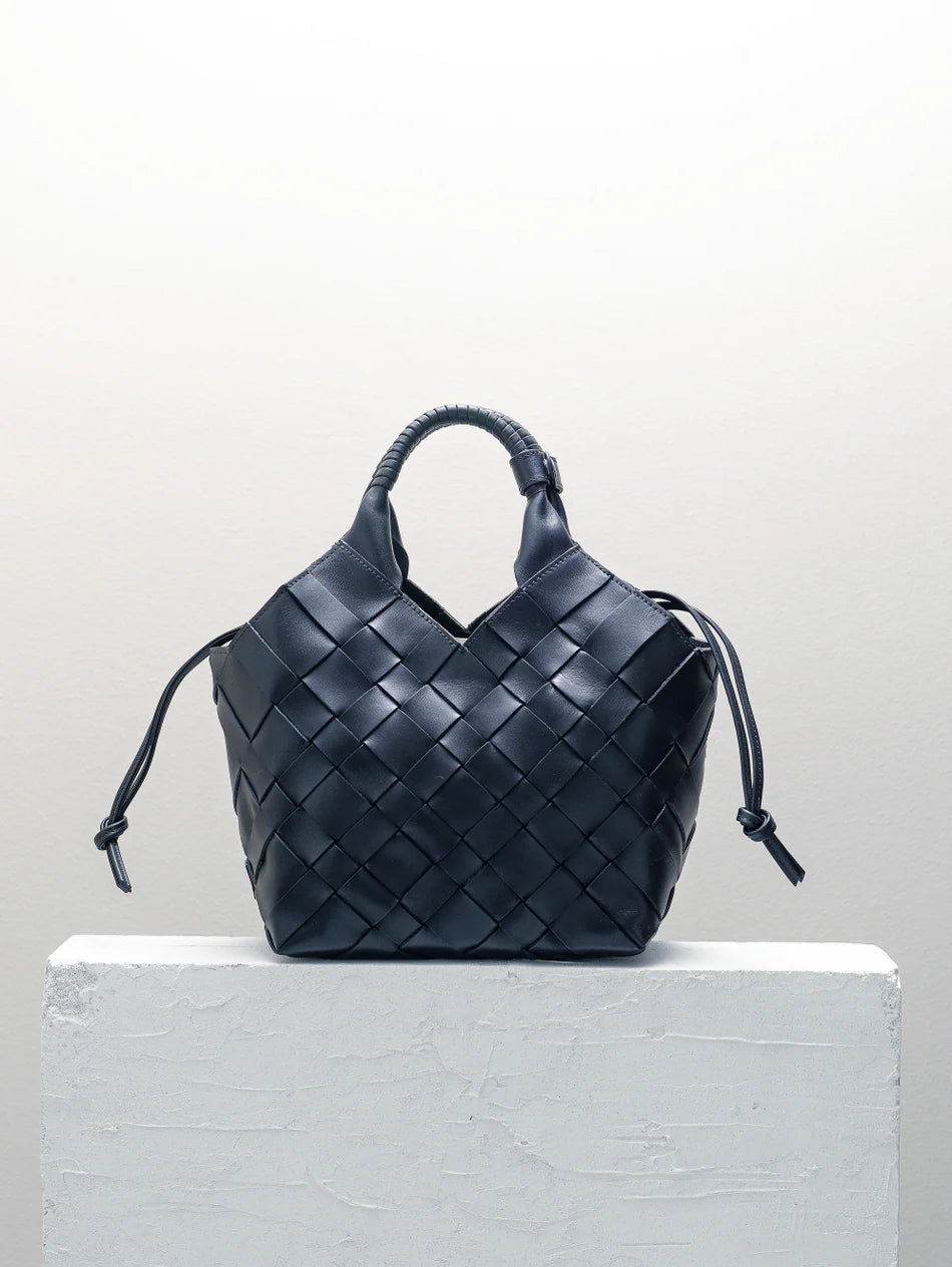 Misu L Navy