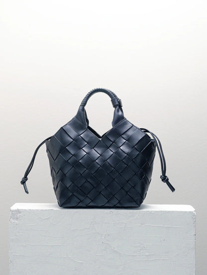 Misu L Navy