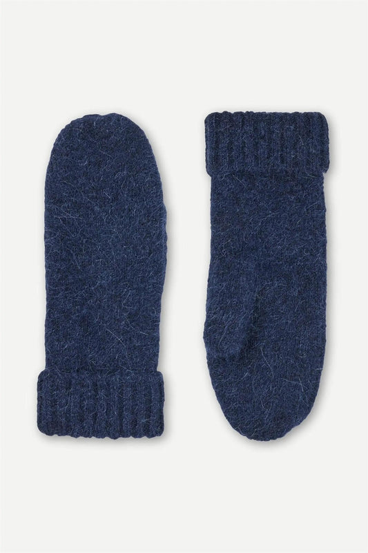 Sajeanne Mitten Salute