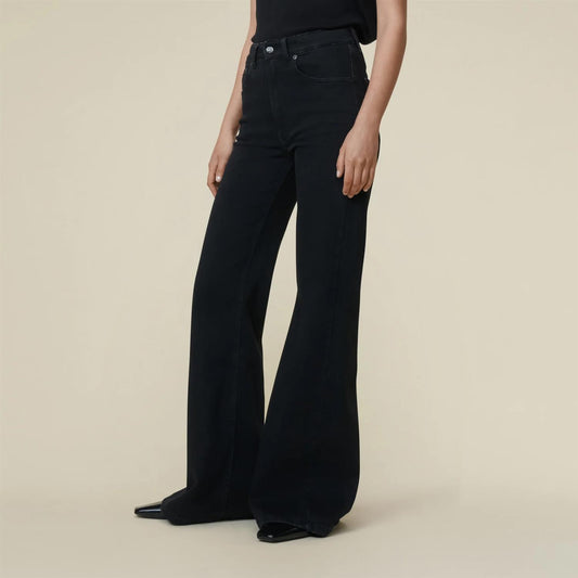 Palas Dark Black