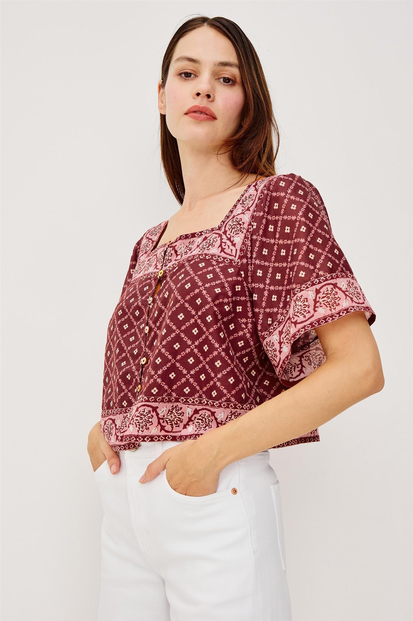 Ellen Top Flower Chain