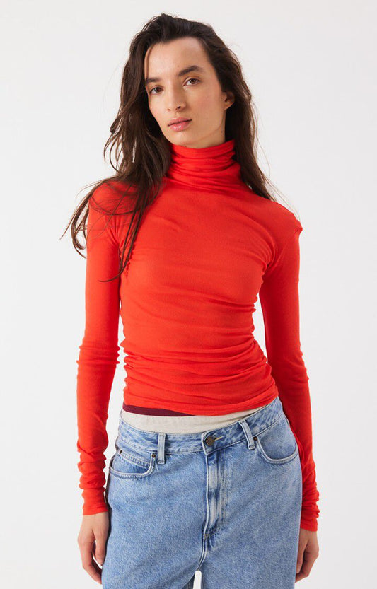 Massachusetts Turtleneck Vintage Strawberry