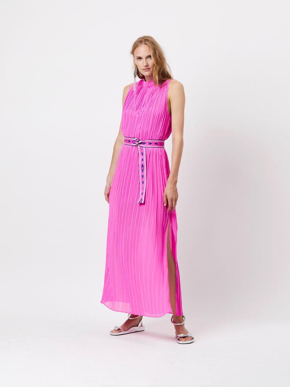 Trixie Pleated Maxi Dress Ultra Pink Energy - No22 Damplassen